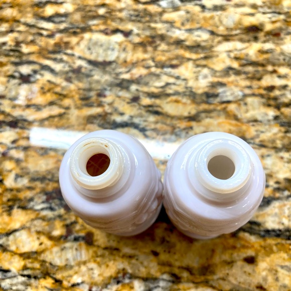 Vintage Milk Glass Salt & Pepper Shakers - Picture 6 of 9